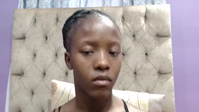 Snapshot of sexykea2002x chatting on 09.22.25 sexykea2002x online show from 09.22.25