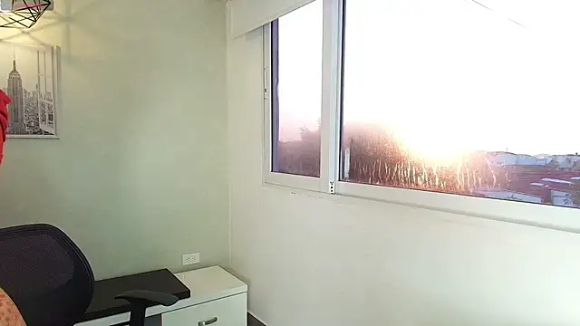  Victoria Collins online show from 11.12.25