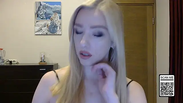 Wild Silk Desire online show from 10.05.25