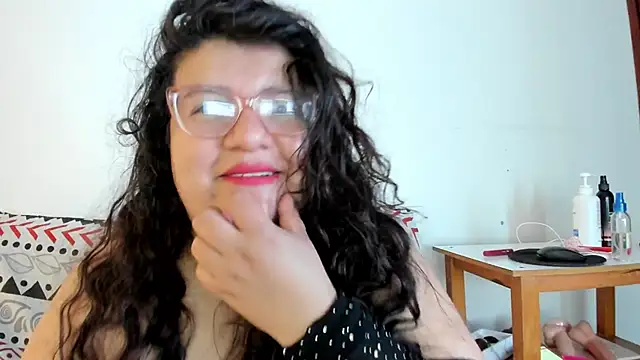 Snapshot of mystery_psique chatting on 12.01.25 mystery psique online show from 12.01.25