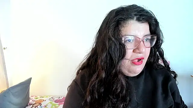 Snapshot of mystery_psique chatting on 04.15.26 mystery psique online show from 04.15.26