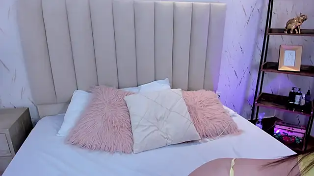 Snapshot of LilithHarperr_ chatting on 11.08.25 LilithHarperr online show from 11.08.25