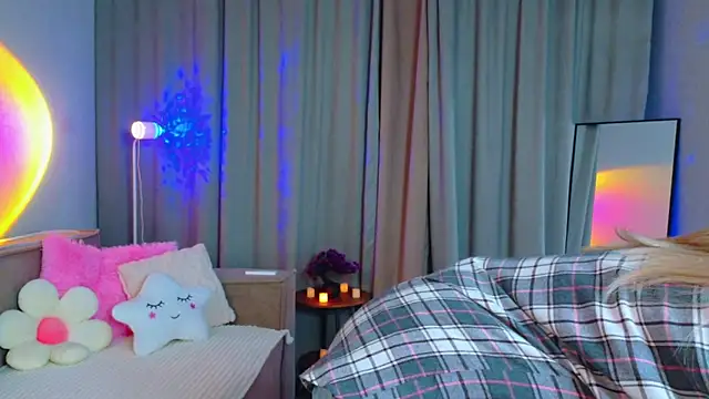 StarrShinee online show from 11.14.25