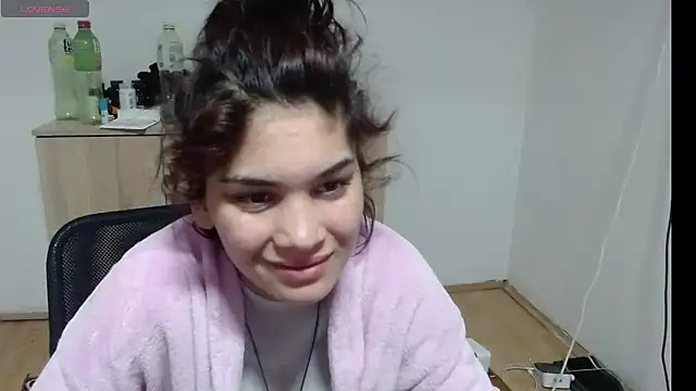 Snapshot of MalloryMyers chatting on 11.01.25 MalloryMyers online show from 11.01.25