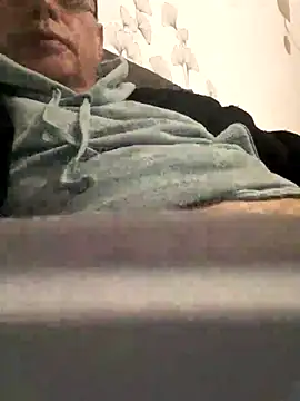 Vince072 online show from 09.26.25