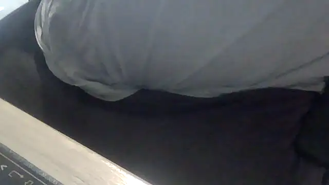 latexsub75 online show from 12.16.25