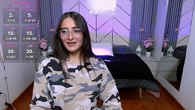 Snapshot of alesiamoore chatting on 03.24.26 alesiamoore online show from 03.24.26