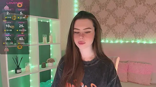 Snapshot of HolyMiax chatting on 02.04.26 HolyMiax online show from 02.04.26