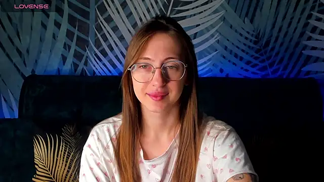 ChristyCrayme online show from 10.12.25