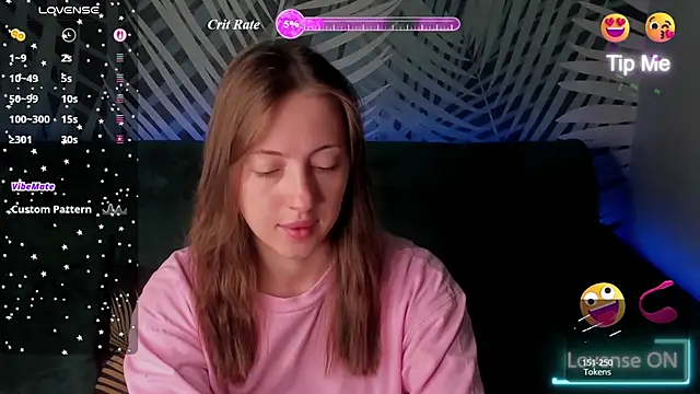 Snapshot of ChristyCrayme chatting on 07.14.26 ChristyCrayme online show from 07.14.26