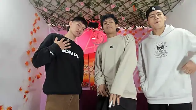 Snapshot of Bastian_boyshot77 chatting on 09.15.25 Bastian boyshot77 online show from 09.15.25