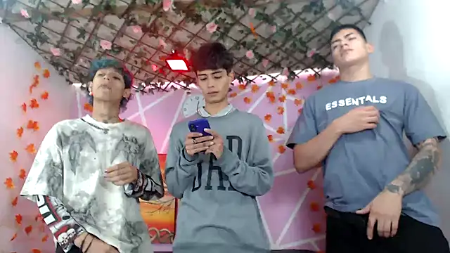 Snapshot of Bastian_boyshot77 chatting on 10.28.25 Bastian boyshot77 online show from 10.28.25