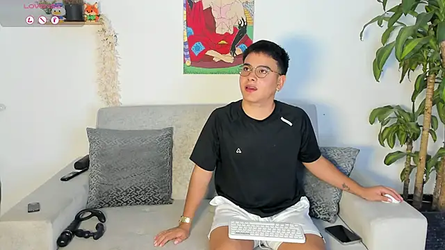 Young Ben online show from 10.08.25