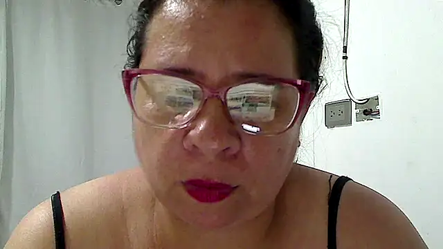 Snapshot of luciana69hot chatting on 06.25.26 luciana69hot online show from 06.25.26