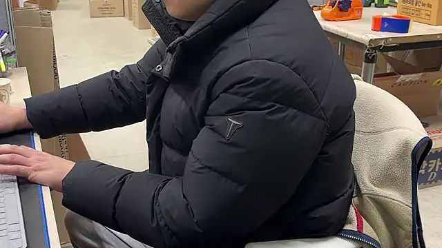 Snapshot of suwonsub chatting on 02.21.26 suwonsub online show from 02.21.26