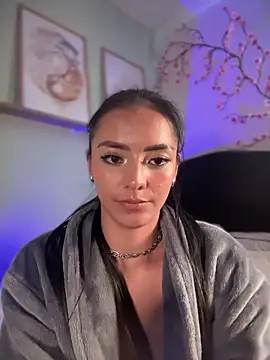 Snapshot of im-isabella chatting on 09.23.25 im-isabella online show from 09.23.25