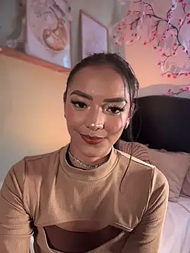 Snapshot of im-isabella chatting on 10.07.25 im-isabella online show from 10.07.25