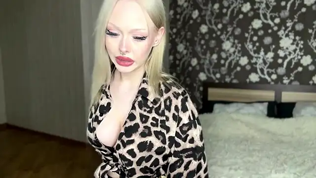 demilodge online show from 12.21.25