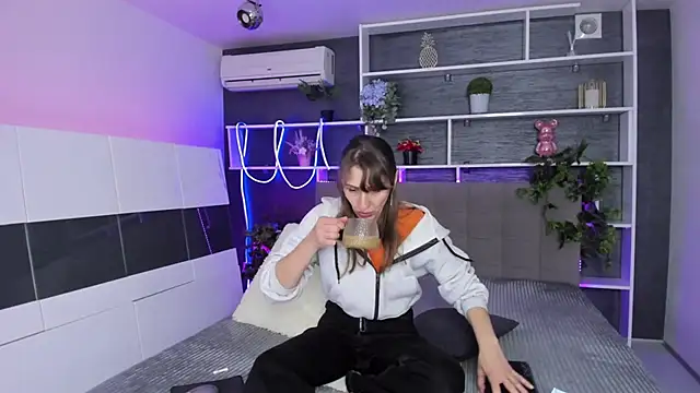 ChristyBrook online show from 04.11.26