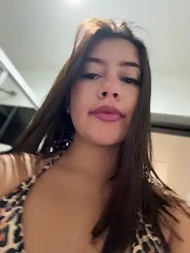 Snapshot of sara_calderon chatting on 05.14.26 sara calderon online show from 05.14.26