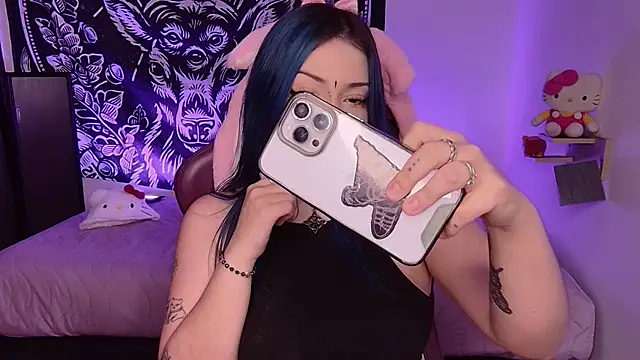 Snapshot of revenmiller_ chatting on 09.17.25 revenmiller online show from 09.17.25