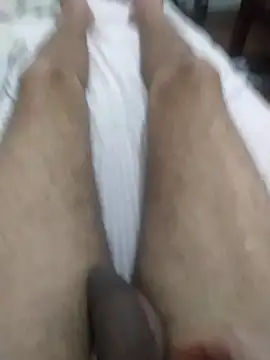 Snapshot of GuilhermeYuree chatting on 09.24.25 GuilhermeYuree online show from 09.24.25