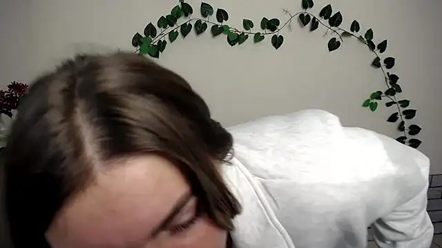 Snapshot of Magic_Katarina_ chatting on 10.07.25 Magic Katarina online show from 10.07.25