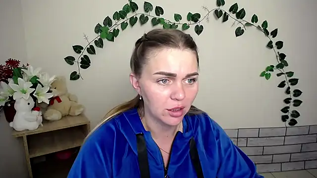 Snapshot of Magic_Katarina_ chatting on 10.10.25 Magic Katarina online show from 10.10.25