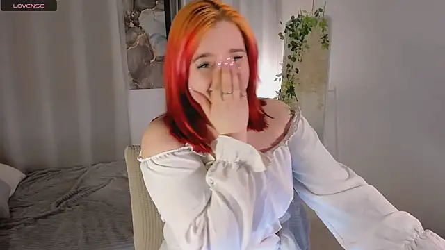 lunaalli online show from 04.11.26