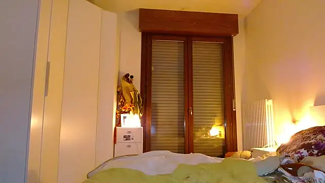 refem9 online show from 10.25.25