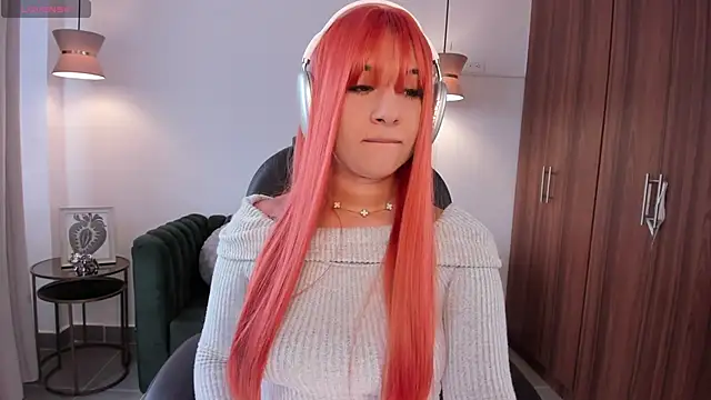 DANDARA THOM online show from 09.17.25