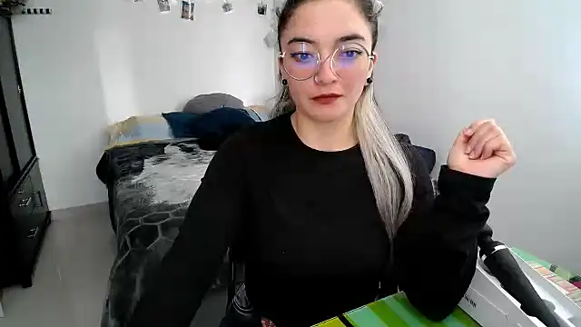 Snapshot of Came-II chatting on 09.29.25 Came-II online show from 09.29.25