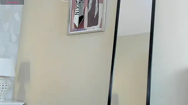 Snapshot of isabella_milf_ chatting on 11.05.25 isabella milf online show from 11.05.25