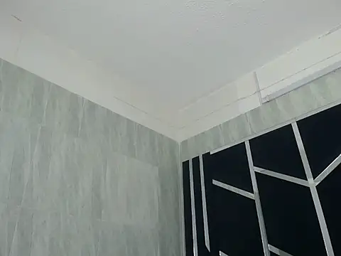 Snapshot of chaniesmith69x chatting on 09.15.25 chaniesmith69x online show from 09.15.25