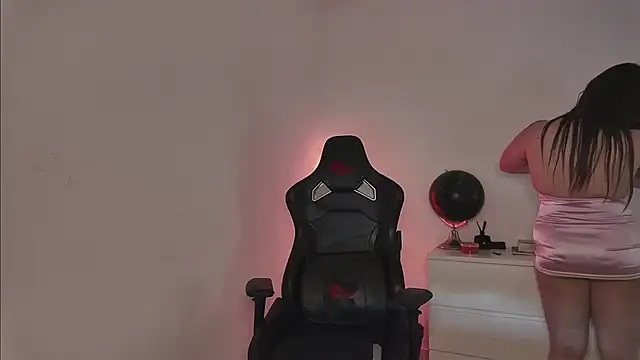 Luna Dollxh online show from 04.02.26