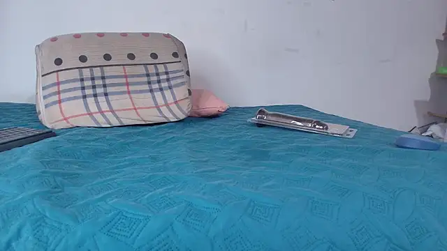 Snapshot of celeste_moonx chatting on 10.22.25 celeste moonx online show from 10.22.25