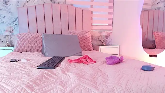 Snapshot of celeste_moonx chatting on 11.25.25 celeste moonx online show from 11.25.25