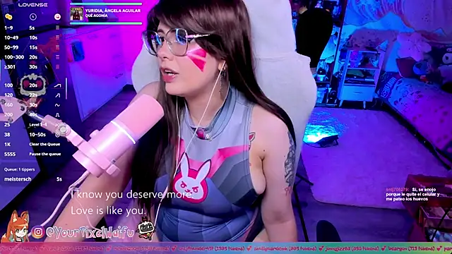 Snapshot of AlyssaRomanova chatting on 09.29.25 AlyssaRomanova online show from 09.29.25