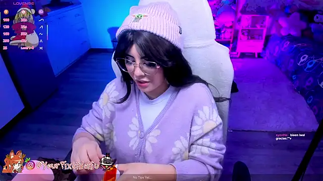 AlyssaRomanova online show from 12.18.25