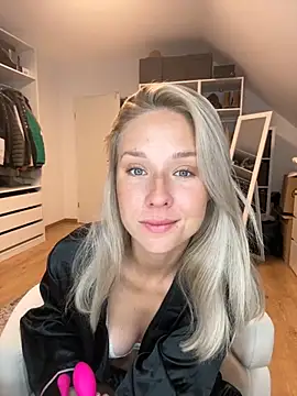 celis secret online show from 09.30.25