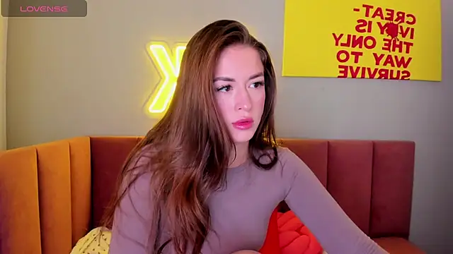 Snapshot of StacyWells chatting on 09.14.25 StacyWells online show from 09.14.25