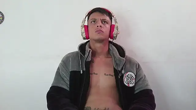 andrewcoopper1 online show from 03.10.26