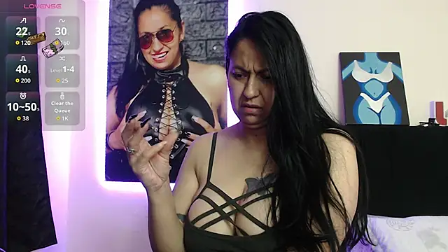 Snapshot of holydeath_1 chatting on 11.13.25 holydeath 1 online show from 11.13.25