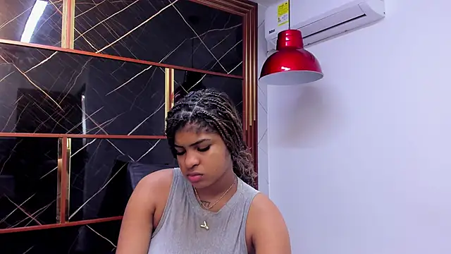 HannyThompson online show from 10.04.25