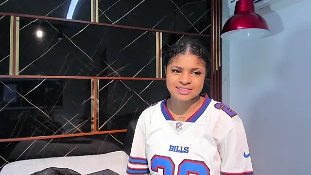 HannyThompson online show from 04.10.26