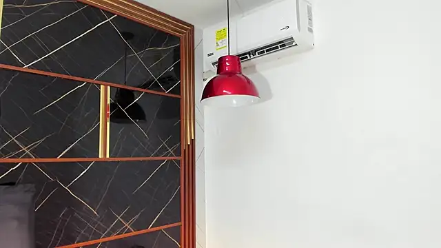 HannyThompson online show from 04.26.26