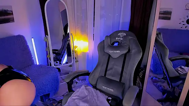 MissClairDeLune online show from 02.22.25