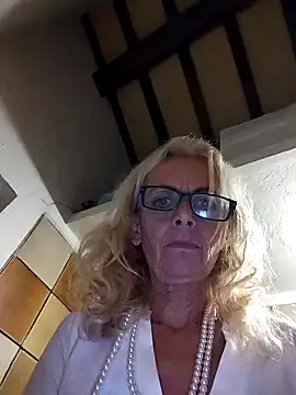 clarabell4 online show from 10.31.25