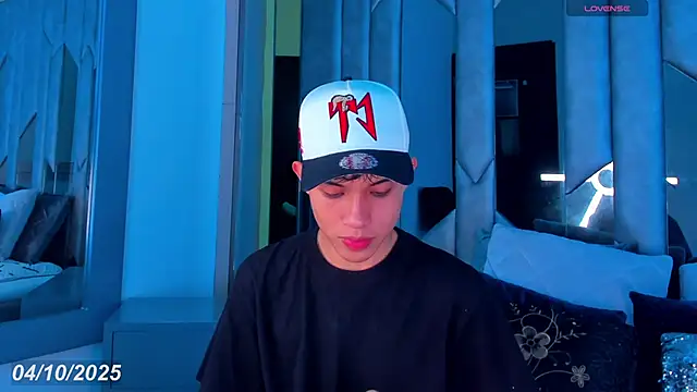 Sebax Young online show from 10.04.25