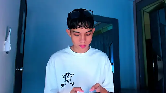 Sebax Young online show from 02.14.26